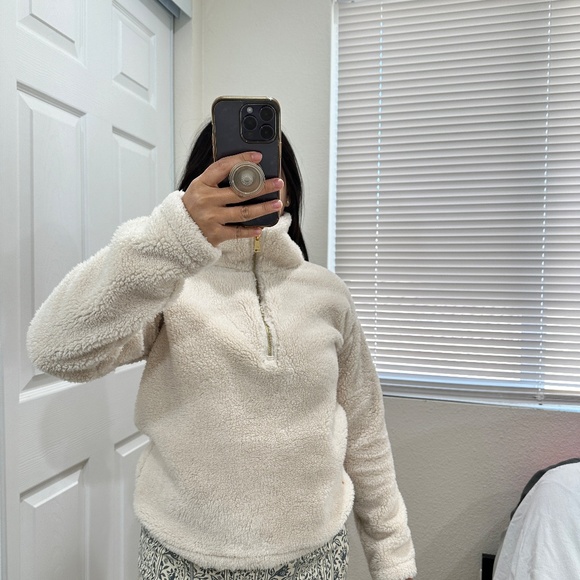 LAUREN RALPH LAUREN CREAM POLAR SHERPA FAUX SHEARLING 1/4 ZIP PULLOVER - Picture 2 of 9